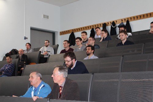 Loading...